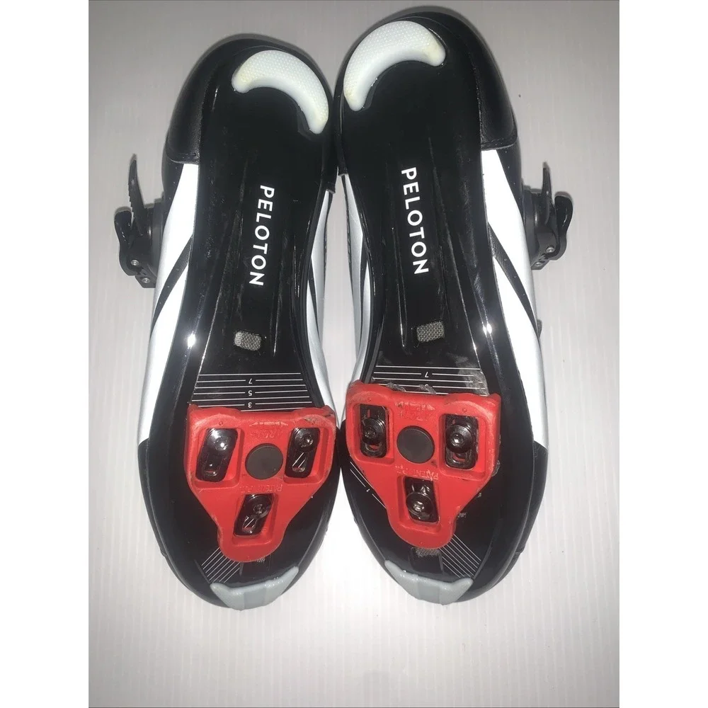 Peloton Cycling Bike Shoes Unisex EU 41 US MEN/8 WOMEN/10‎ Black White W/ Cleats